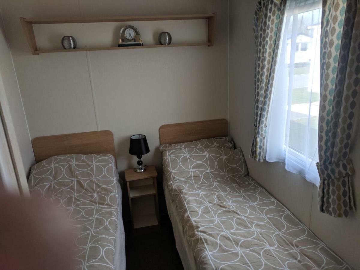 Готель P&D'S Pearl Caravan At Tattershall Lakes Country Park Екстер'єр фото