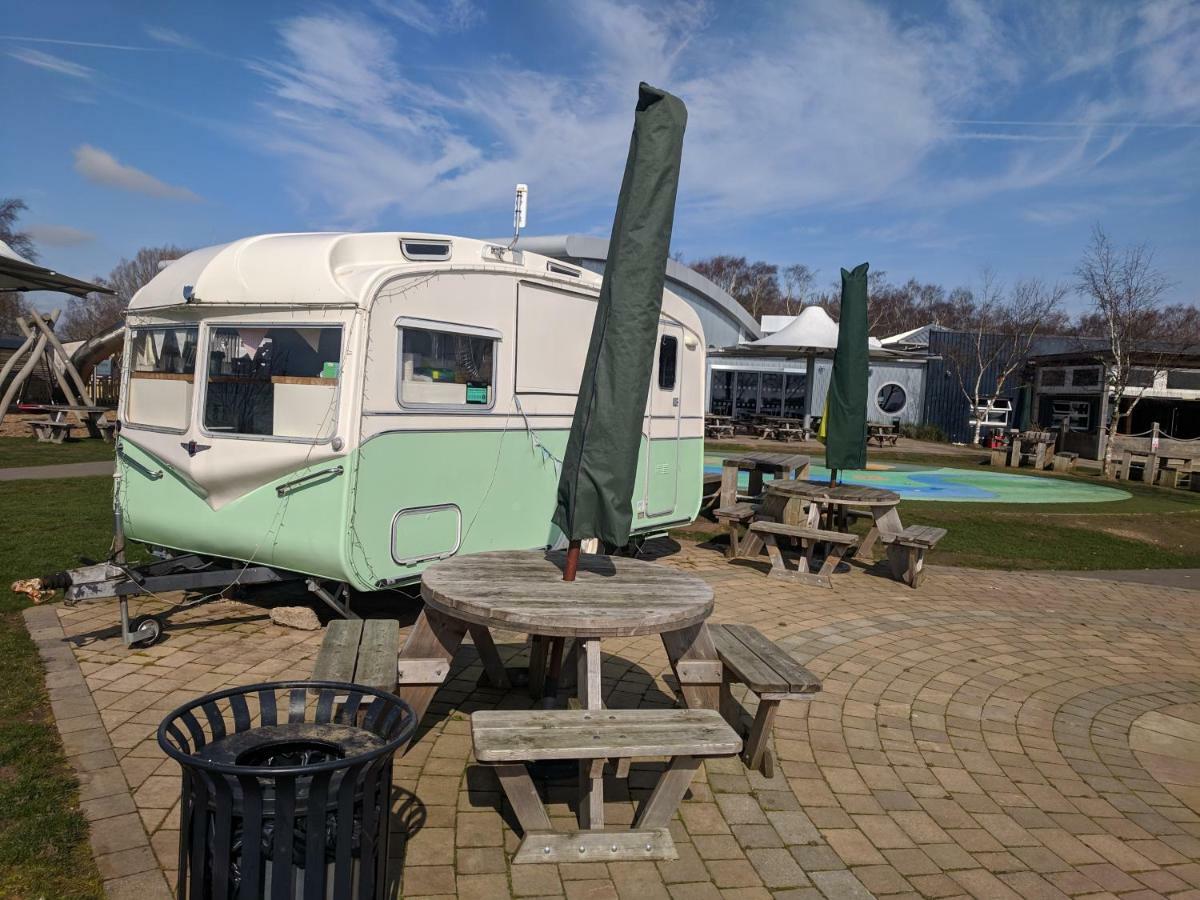 Готель P&D'S Pearl Caravan At Tattershall Lakes Country Park Екстер'єр фото